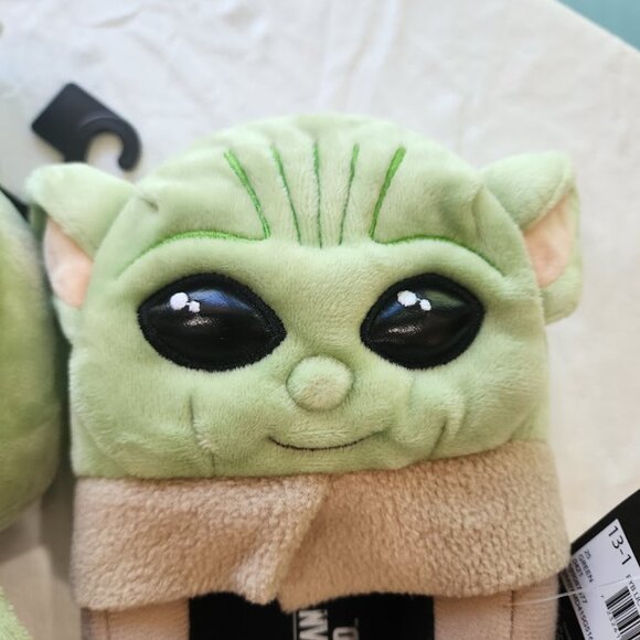STAR WARS The Mandalorian, Grogu Baby Yoda Slipper Full Body, Kids Size 13/1 NIB - Picture 4 of 12